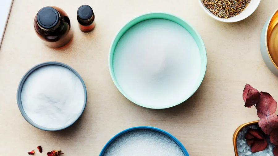 رازهای یک حمام آرام‌بخش: مواد مفید و مضر برای سلامت پوست